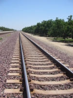 Freshly Grinded Rail, Looking East